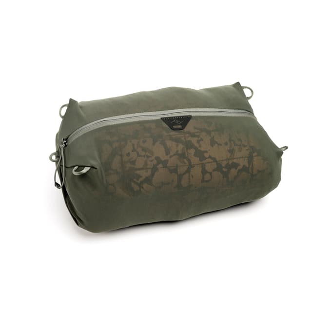 Peak Design Ultralight Mesh Packing Cube, Sage, Stretchy Mesh Luggage Cube with Strap Attachment Points and Luggage Pass Throughs, Zipper Opening, Travel Organizer for Men and Women, Size Small