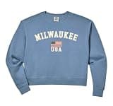 Womens Vintage Milwaukee USA American Flag Wisconsin Souvenir Retro Comfort Colors Crop Sweatshirt