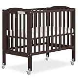 Dream On Me 2-in-1 Portable Mini Crib, Non-Full Size Baby Crib for Small Spaces, 2 Mattress Heights, Compact Travel Design, Includes Mattress, GREENGUARD Gold & BSA Certified, Chocolate Chip