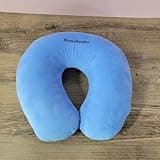 HomeReader Neck pillows – Soft travel pillow with a high-density memory foam core for comfortable neck support.