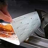 Oil-absorbing cotton swab