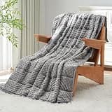 Uttermara Weighted Blanket for Adults 20lbs Queen Size, Cooling Soft Minky Heavy Blanket for Sleeping and Calming, Cozy Washable Bed Blanket for All Season, 60 x 80 Inches, Grey